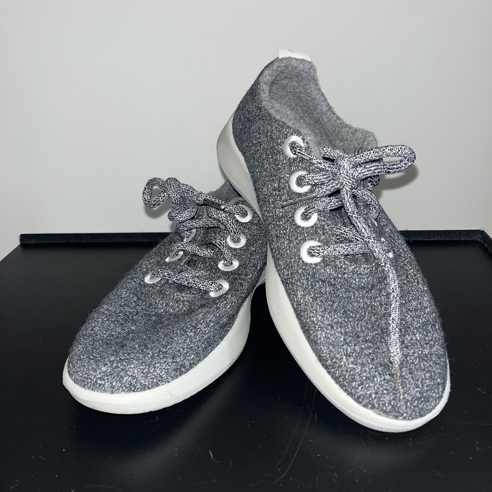Allbirds size 6 wool runners